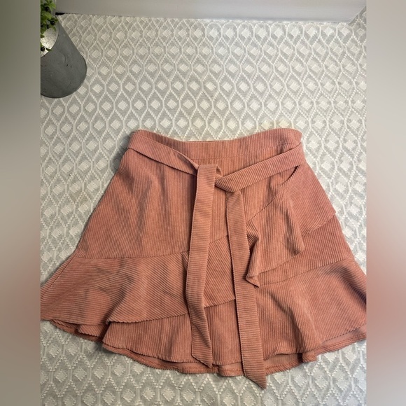 Fashion On Earth Pink Wrap Style Skirt, Women’s Size Medium - Picture 4 of 10